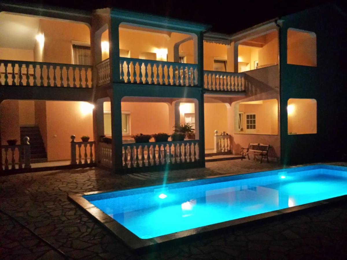 Haus Delphin Διαμέρισμα Πόρετς Εξωτερικό φωτογραφία