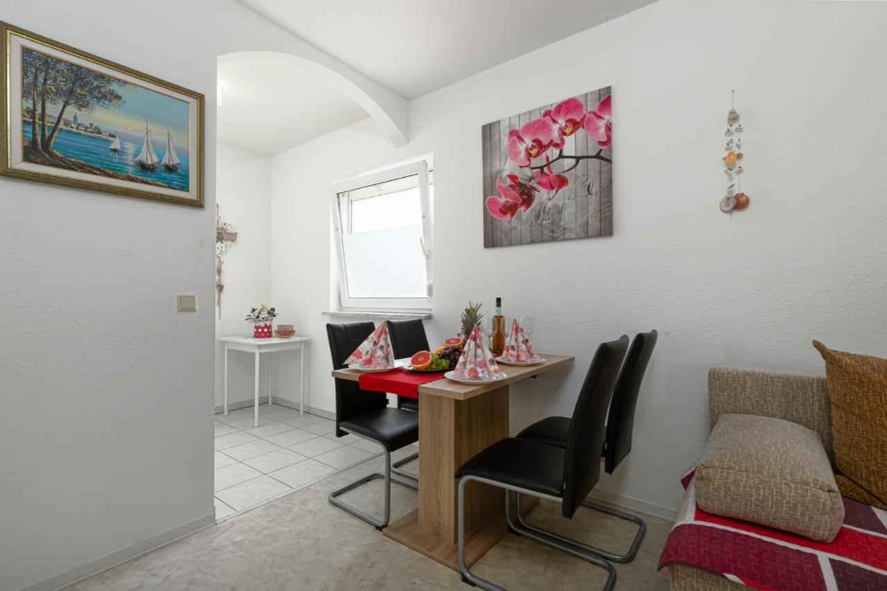 Haus Delphin Διαμέρισμα Πόρετς Εξωτερικό φωτογραφία